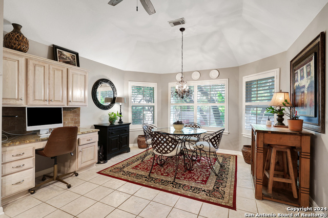 Image 8 of 25 For 13934 Amber Crst