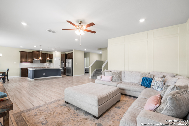 Image 10 of 30 For 3238 Blenheim