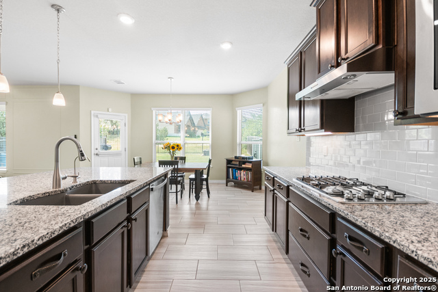 Image 3 of 30 For 3238 Blenheim