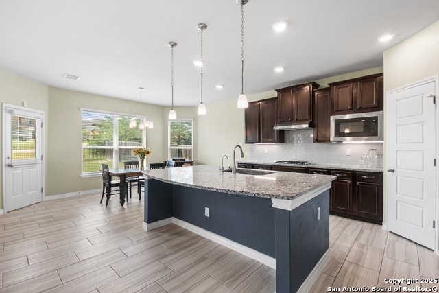 Image 4 of 30 For 3238 Blenheim