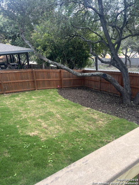 Listing photo id 19 for 15711 Knollcircle