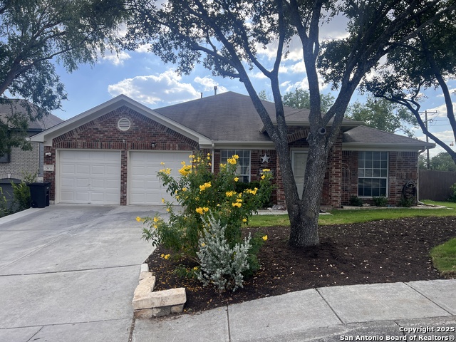Listing photo id 23 for 15711 Knollcircle