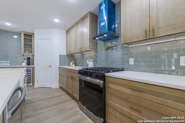 Image 12 of 35 For 106 Irvington