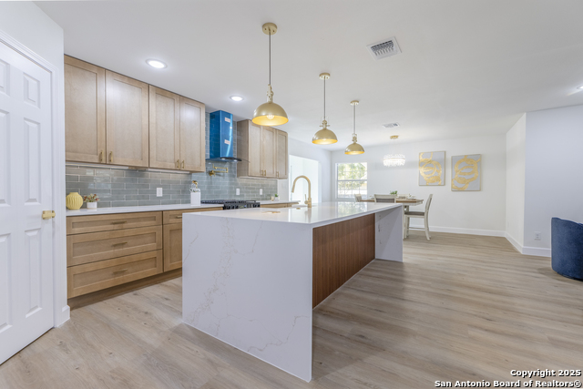 Image 16 of 35 For 106 Irvington