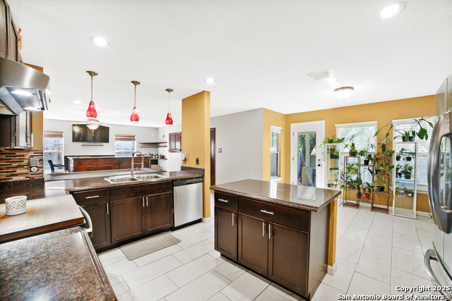 Image 11 of 37 For 9590 Campton Farms