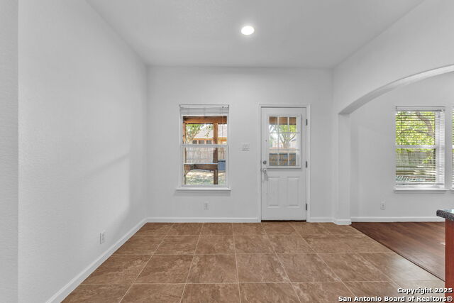 Listing photo id 16 for 7630 Bismarck Lk