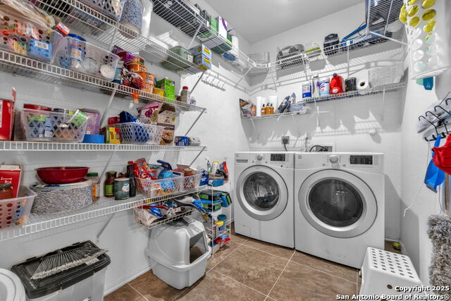 Listing photo id 17 for 7630 Bismarck Lk