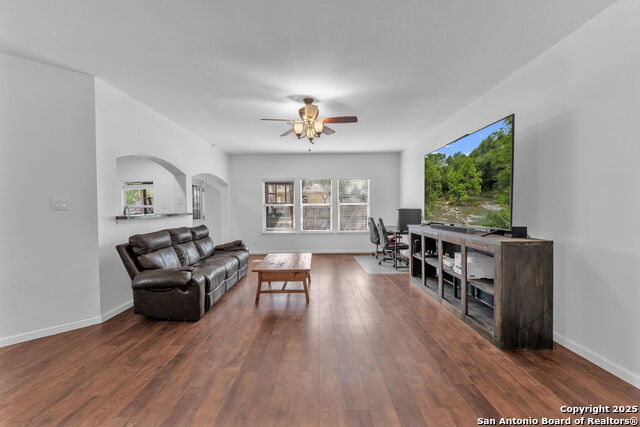 Listing photo id 19 for 7630 Bismarck Lk