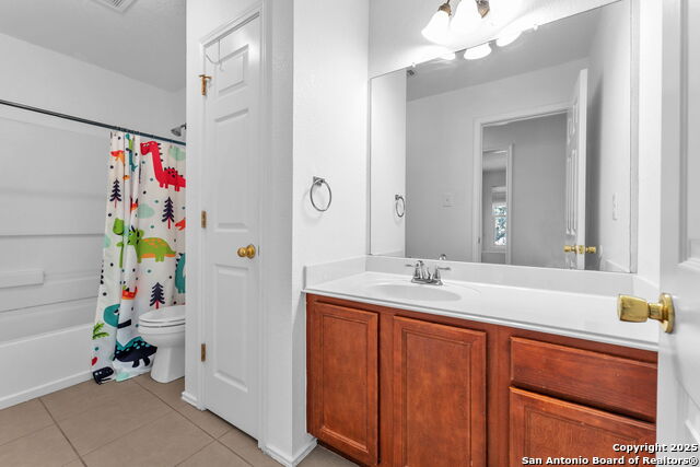 Listing photo id 35 for 7630 Bismarck Lk