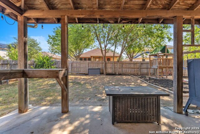 Listing photo id 37 for 7630 Bismarck Lk