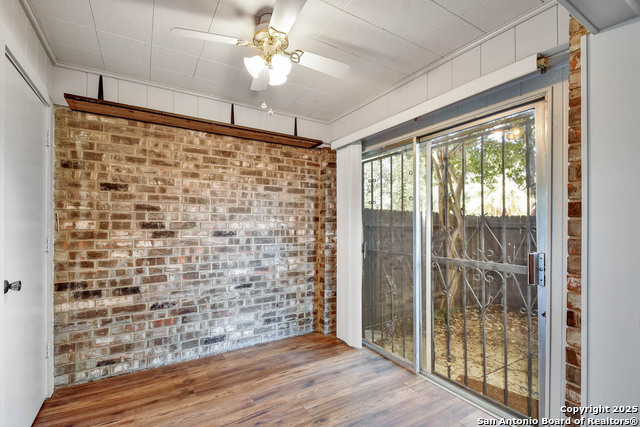 Image 13 of 29 For 5423 Callaghan