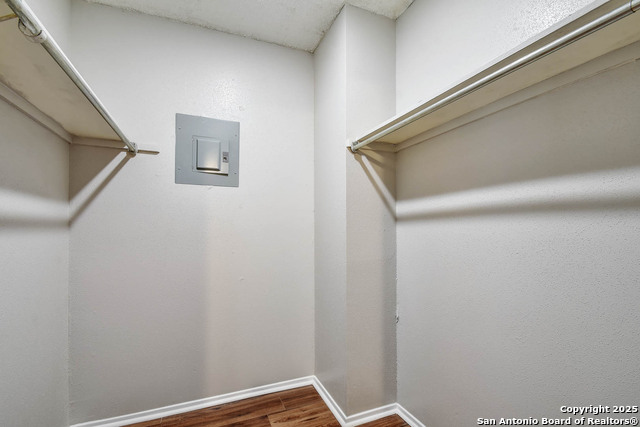 Image 19 of 29 For 5423 Callaghan