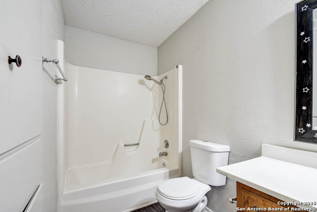 Image 22 of 29 For 5423 Callaghan