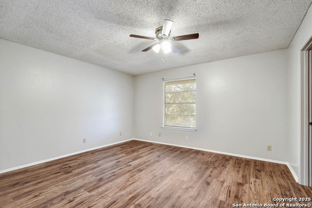 Image 23 of 29 For 5423 Callaghan