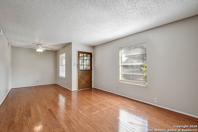 Image 3 of 29 For 5423 Callaghan