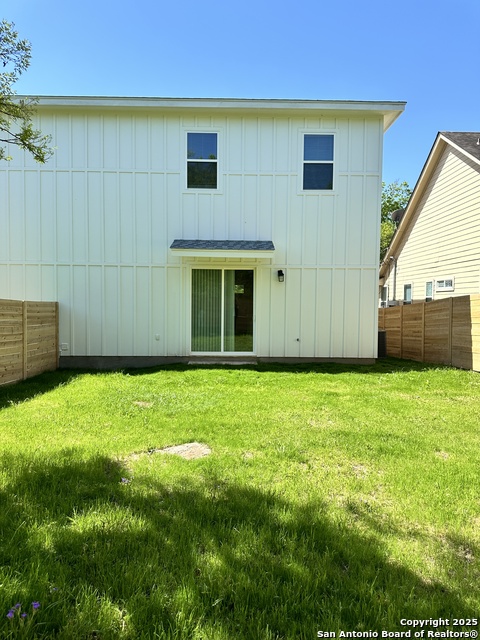 Image 20 of 22 For 327 Ebner St. #b