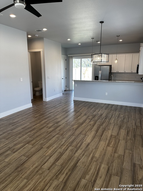 Image 5 of 22 For 327 Ebner St. #b