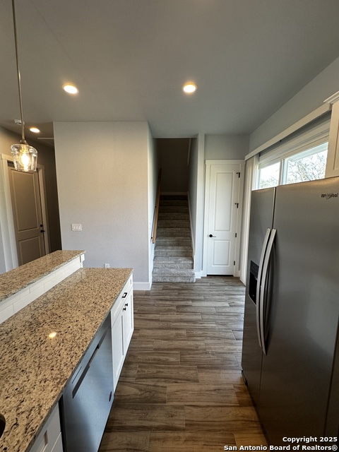 Image 7 of 22 For 327 Ebner St. #b