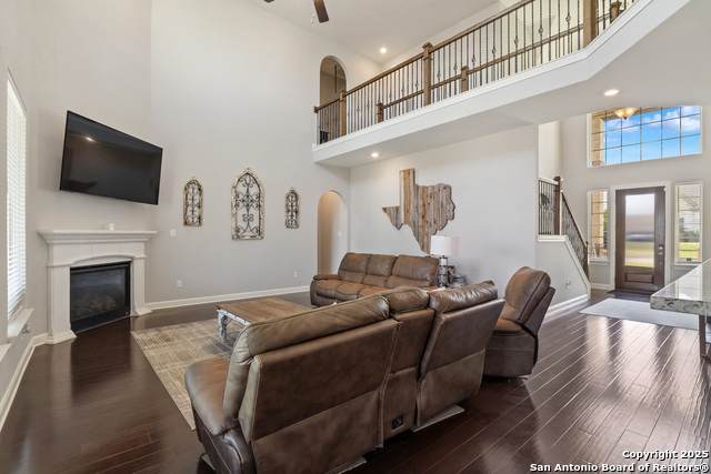 Listing photo id 10 for 115 Wagon Lane Trail
