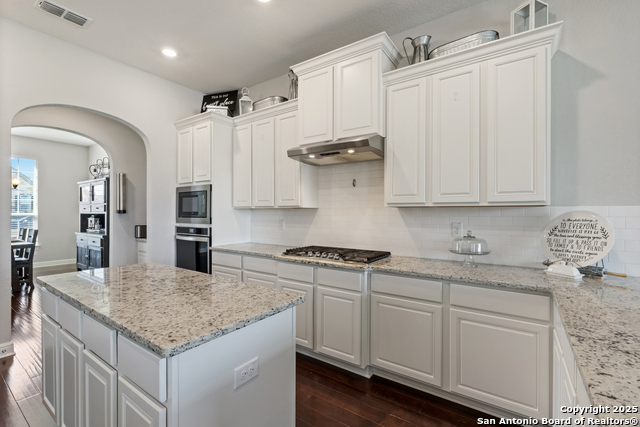 Listing photo id 16 for 115 Wagon Lane Trail