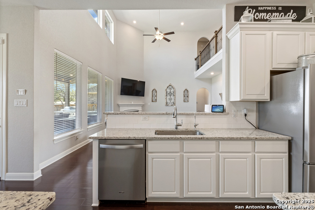 Listing photo id 18 for 115 Wagon Lane Trail