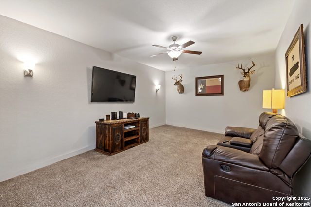 Listing photo id 31 for 115 Wagon Lane Trail