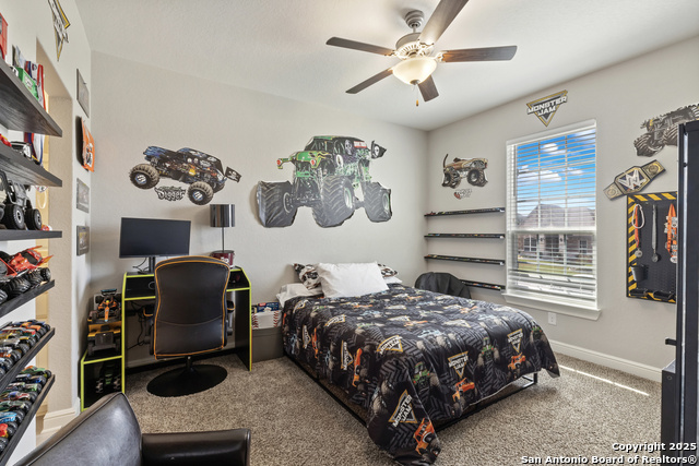 Listing photo id 34 for 115 Wagon Lane Trail