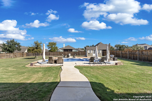 Listing photo id 37 for 115 Wagon Lane Trail