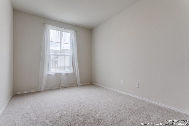 Listing photo id 12 for 6727 Ashcat  