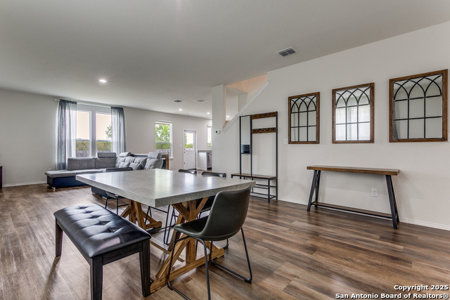 Listing photo id 6 for 6727 Ashcat  