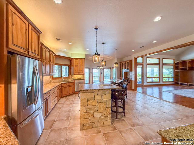 Image 13 of 73 For 204 Majestic Oaks