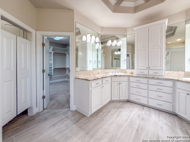 Image 17 of 73 For 204 Majestic Oaks