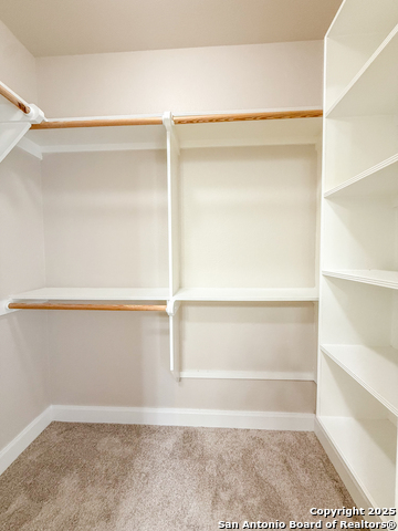 Image 28 of 73 For 204 Majestic Oaks