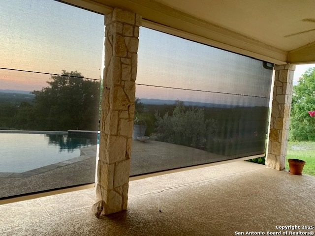 Image 36 of 73 For 204 Majestic Oaks