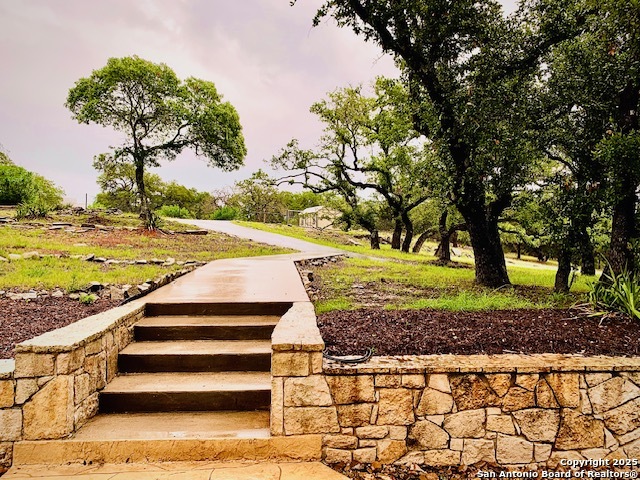 Image 4 of 73 For 204 Majestic Oaks