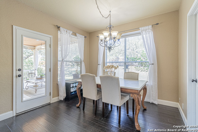 Image 17 of 50 For 929 San Fernando