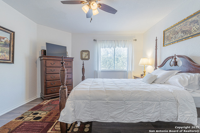 Image 30 of 50 For 929 San Fernando