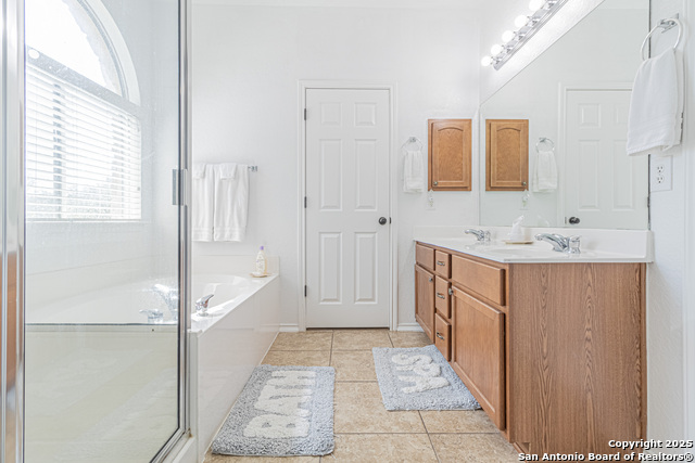 Image 40 of 50 For 929 San Fernando