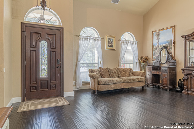 Image 8 of 50 For 929 San Fernando