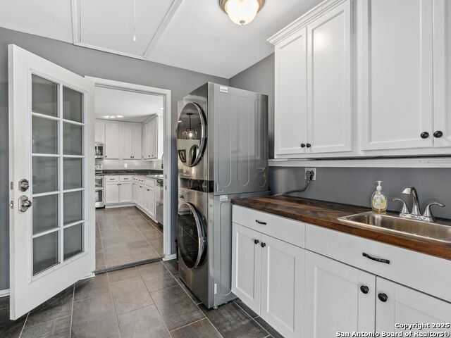 Image 14 of 30 For 26817 Hogan Dr