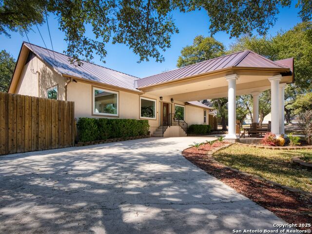 Image 3 of 30 For 26817 Hogan Dr