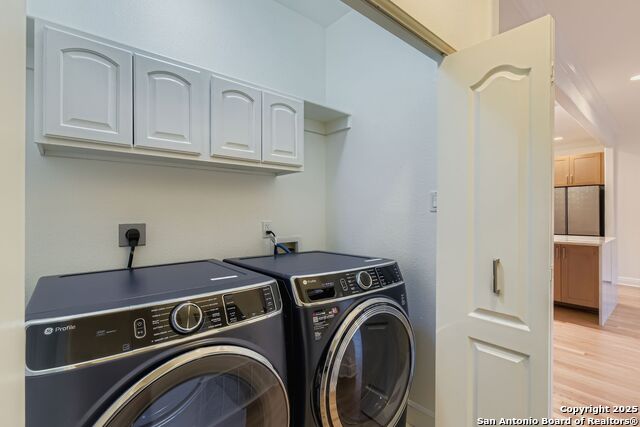 Listing photo id 8 for 211 Elizabeth