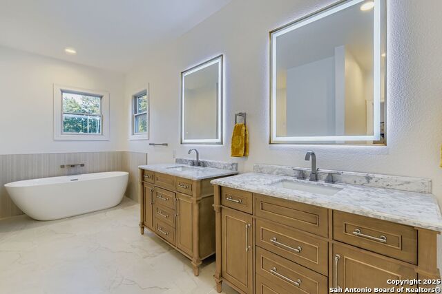 Listing photo id 17 for 211 Elizabeth