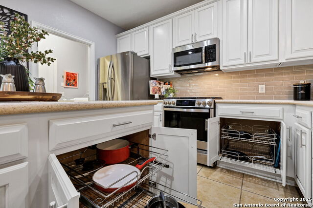 Image 22 of 60 For 12507 Rapids Pass