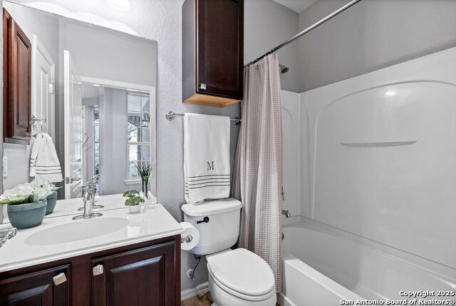 Image 39 of 60 For 12507 Rapids Pass