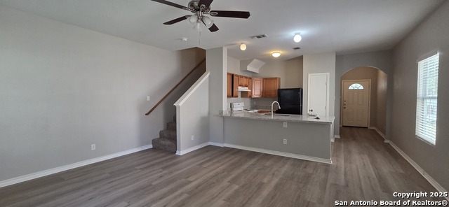 Image 2 of 12 For 7810 Kingsbury Wood  4