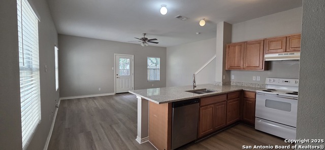 Image 4 of 12 For 7810 Kingsbury Wood  4