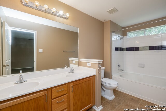 Listing photo id 11 for 10407 Crystal View
