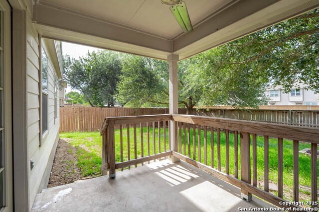 Listing photo id 26 for 10407 Crystal View