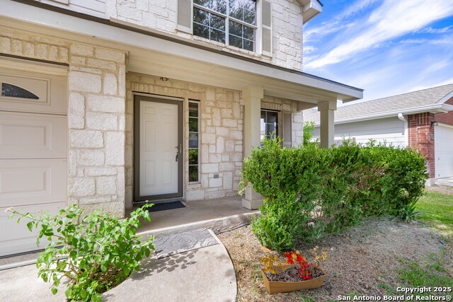 Listing photo id 1 for 10407 Crystal View